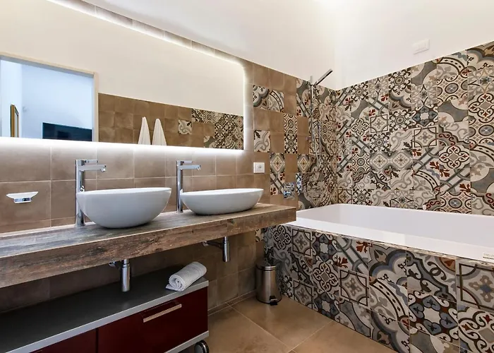 Πανσιόν Palazzo San Lazzaro - Jacuzzi & Selection