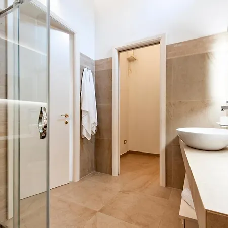 Palazzo San Lazzaro - Jacuzzi & Selection 4*