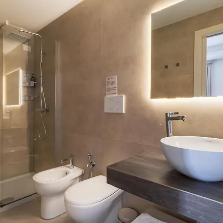 Pensión Palazzo San Lazzaro - Jacuzzi & Selection Lecce