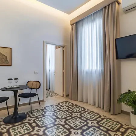 Palazzo San Lazzaro - Selection Jacuzzi & بيت ضيافة *