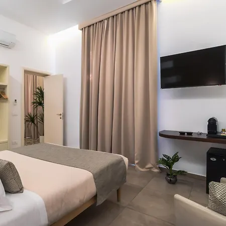 Palazzo San Lazzaro - Jacuzzi & Selection Pensión