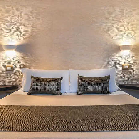 Palazzo San Lazzaro - Jacuzzi & Selection 4* Lecce