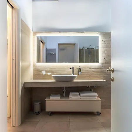 Palazzo San Lazzaro - Selection Jacuzzi & بيت ضيافة *