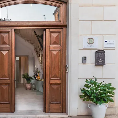 بيت ضيافة Palazzo San Lazzaro - Selection Jacuzzi & *