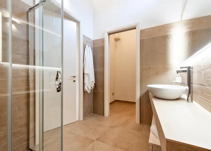 Palazzo San Lazzaro - Jacuzzi & Selection 4*